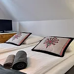 Marta M & Sauna Πανσιόν