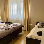 Πανσιόν Marta M & Sauna Ζακοπάνε