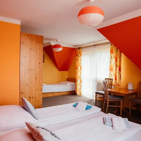 Marta M Sauna Jacuzzi Guest house