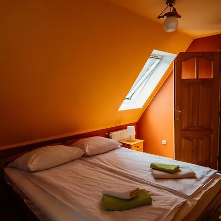 Marta M Sauna Jacuzzi Guest house