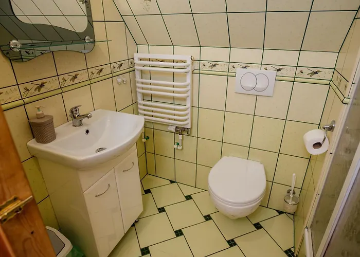 Marta M Sauna Jacuzzi Πανσιόν 3*