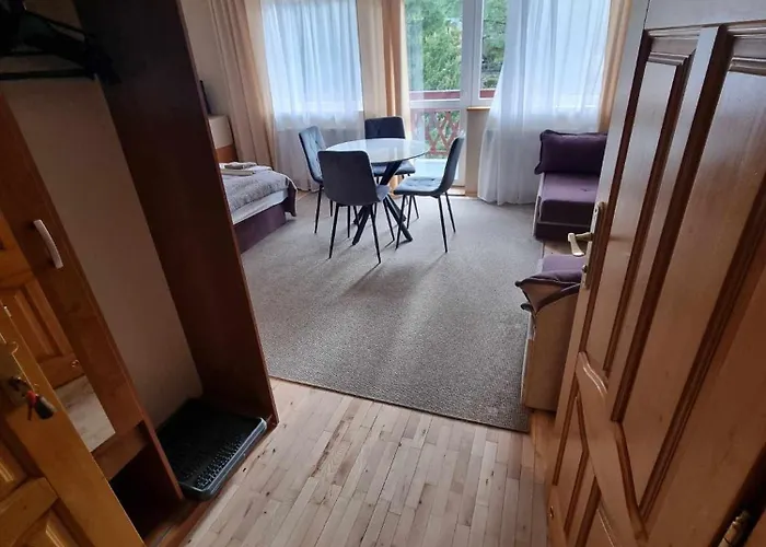 Πανσιόν Marta M Sauna Jacuzzi 3*