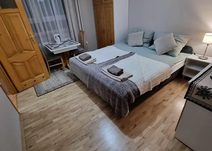 Πανσιόν Marta M & Sauna 3*